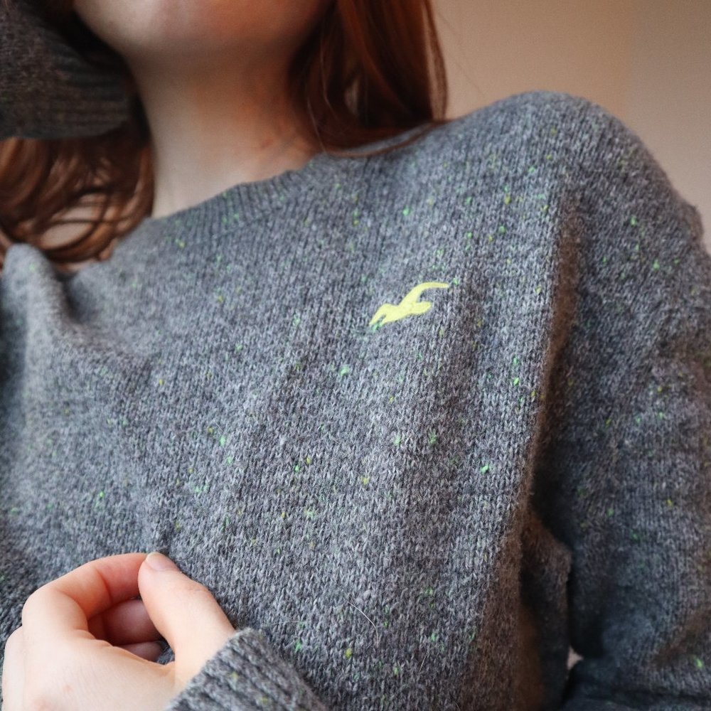 Soft Grey American Eagle Sweater | Size Small